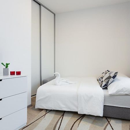 Harfa Apartments Praag Buitenkant foto