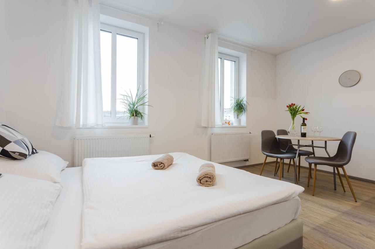 Harfa Apartments Praag Buitenkant foto
