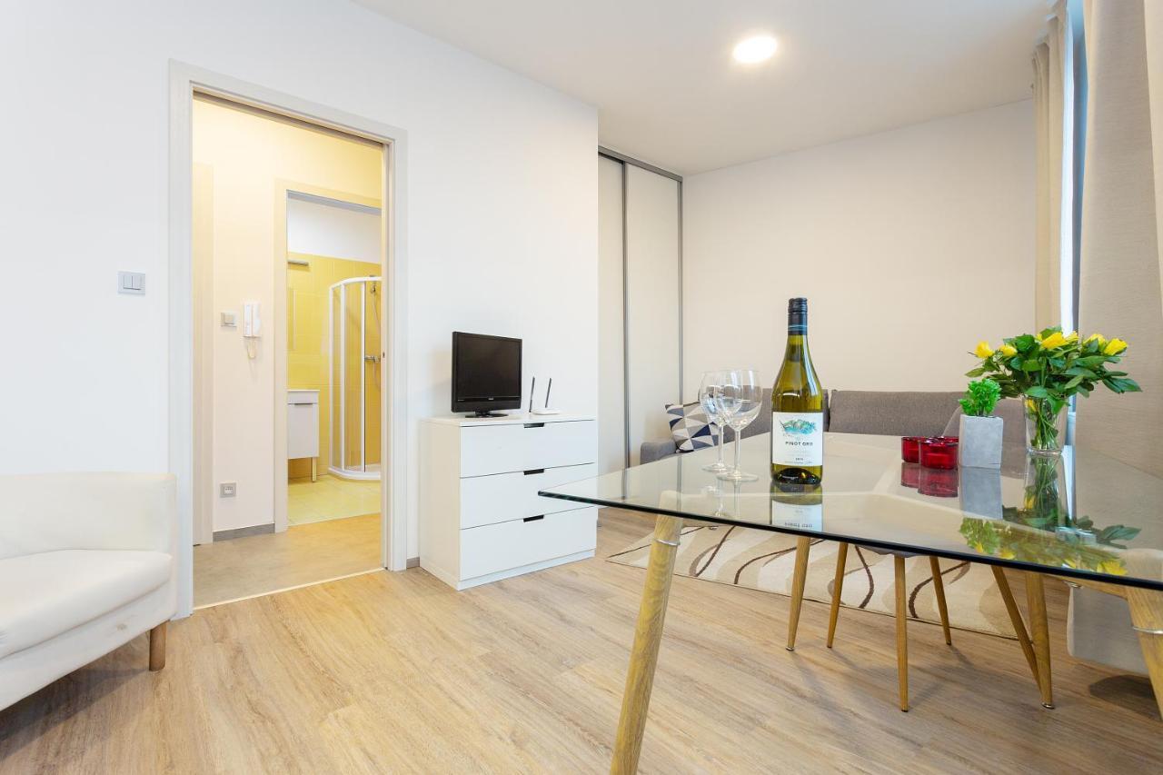 Harfa Apartments Praag Buitenkant foto