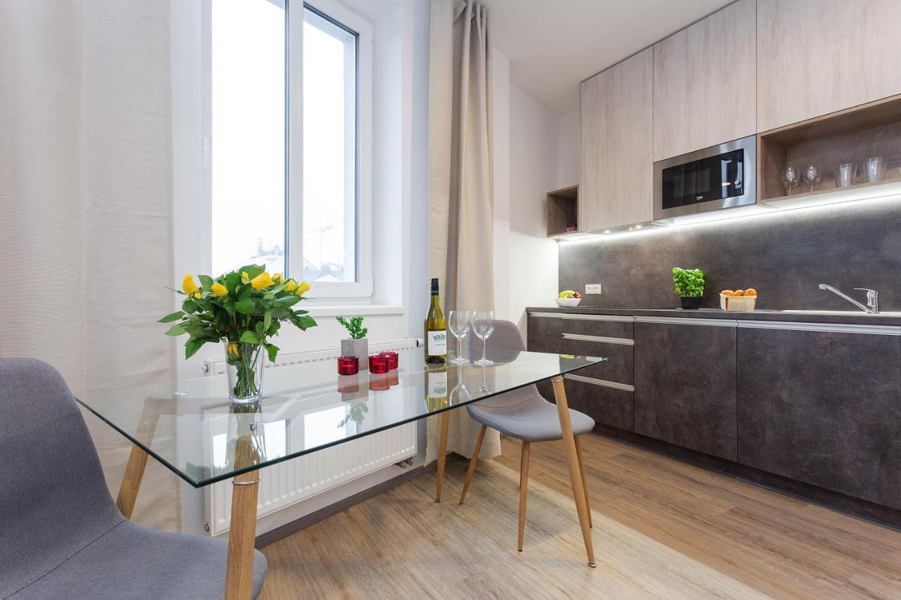 Harfa Apartments Praag Buitenkant foto
